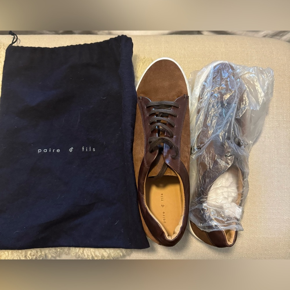 Brand new men’s sneakers size 44eu which is a US 10.5